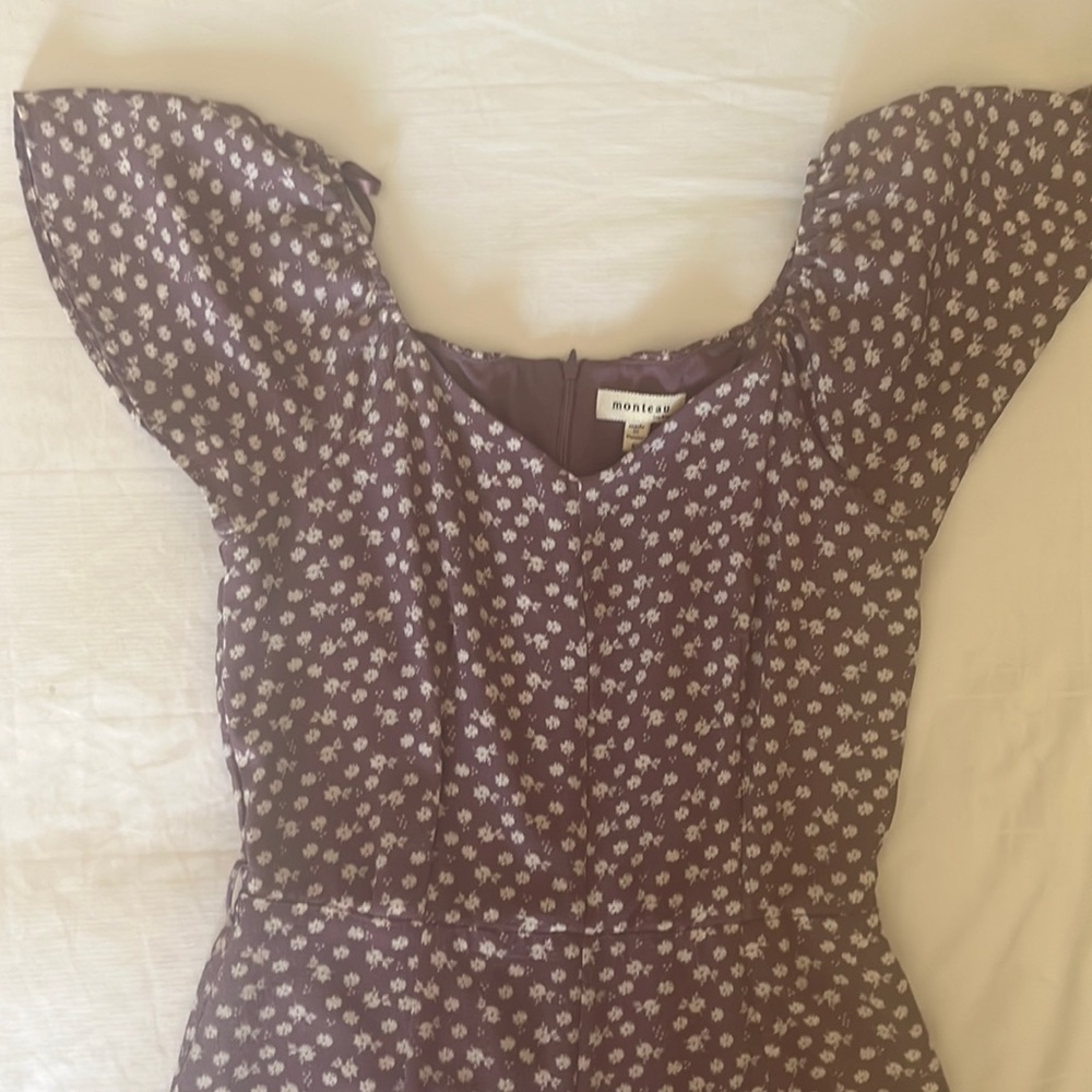 Monteau Midi jumpsuit in adorable white and purple floral print